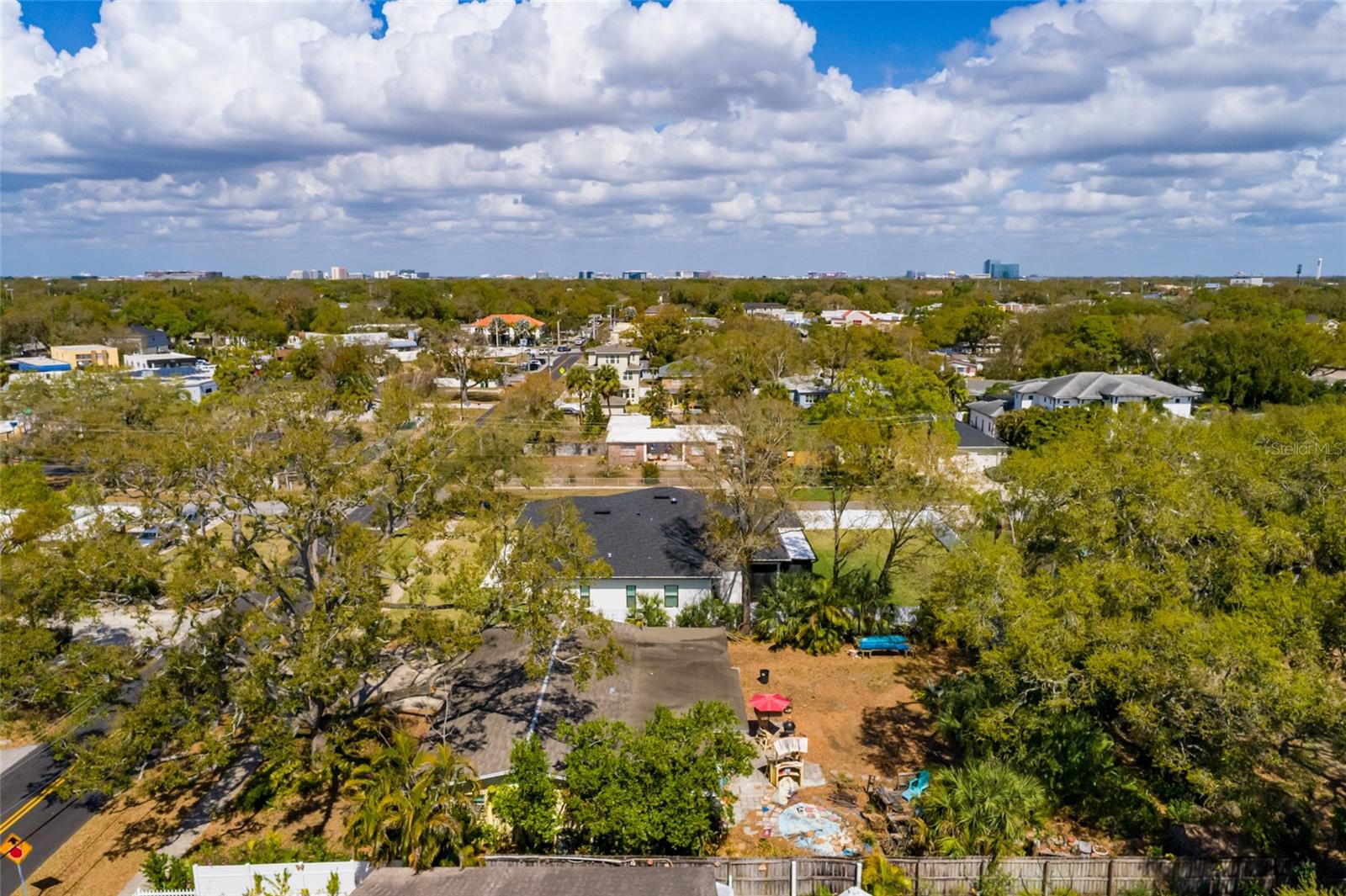 Image 20 of 30 For 2306 Lois Avenue