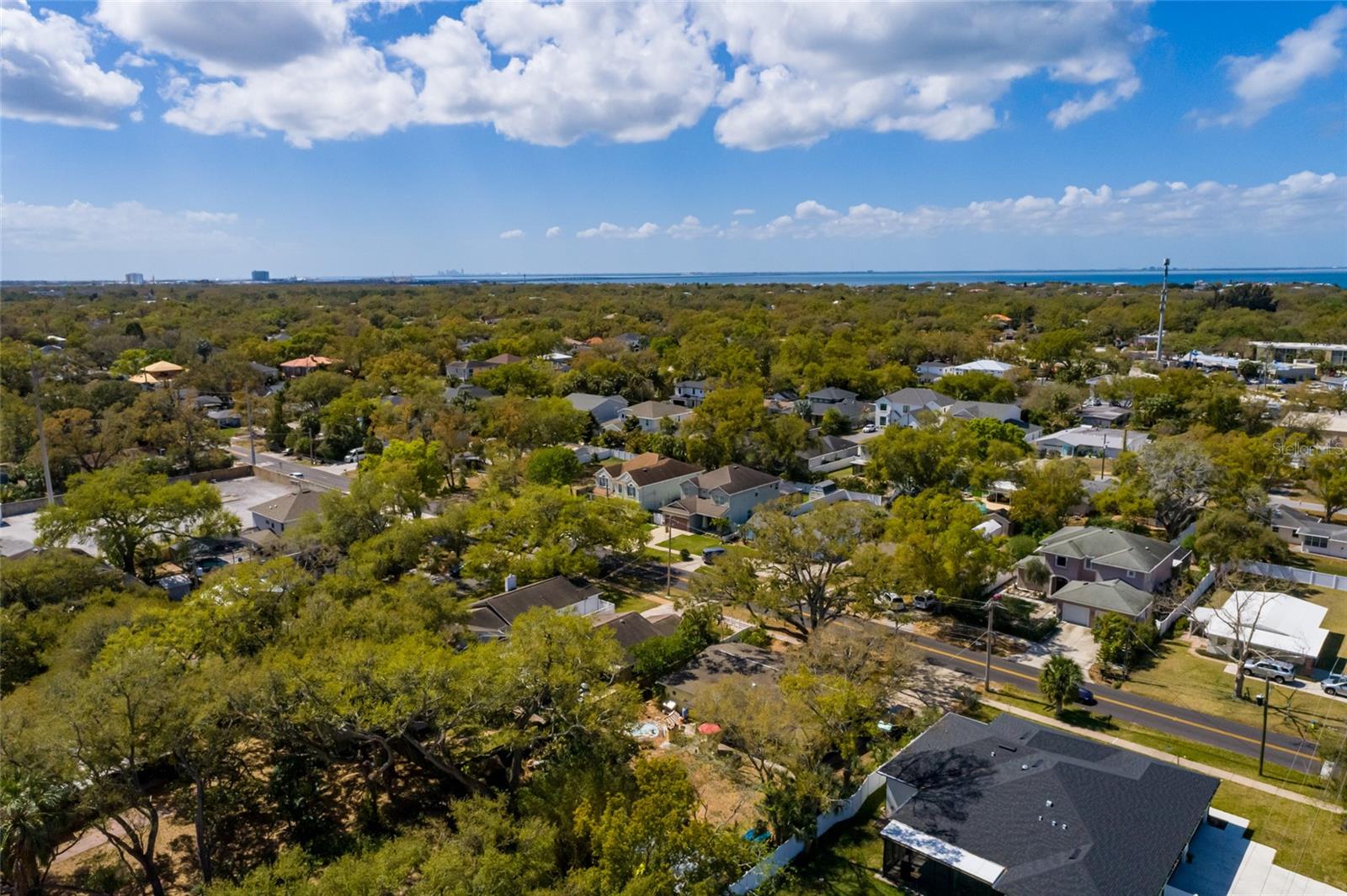 Image 23 of 30 For 2306 Lois Avenue