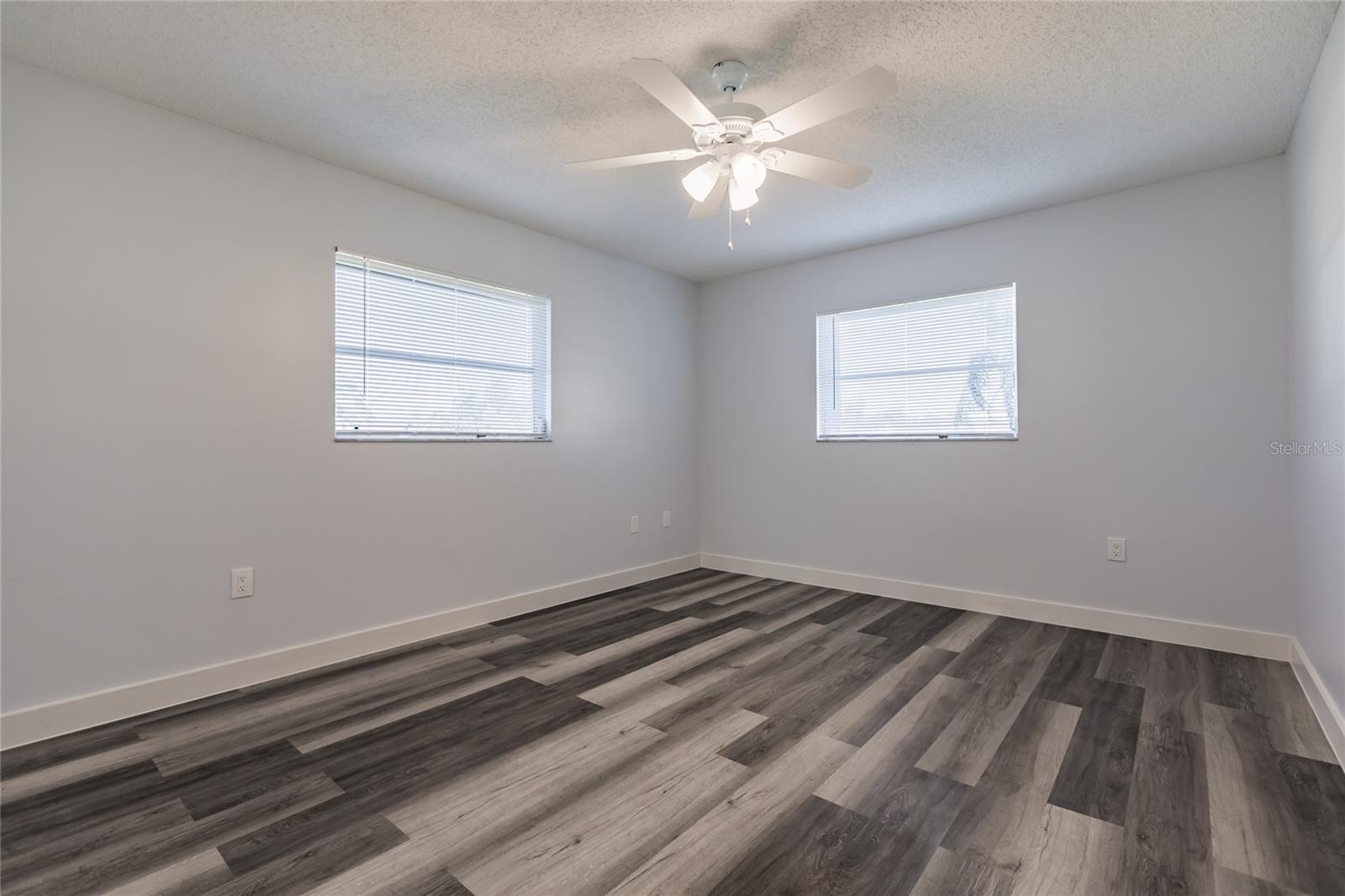 Image 19 of 37 For 11065 Waterford Avenue