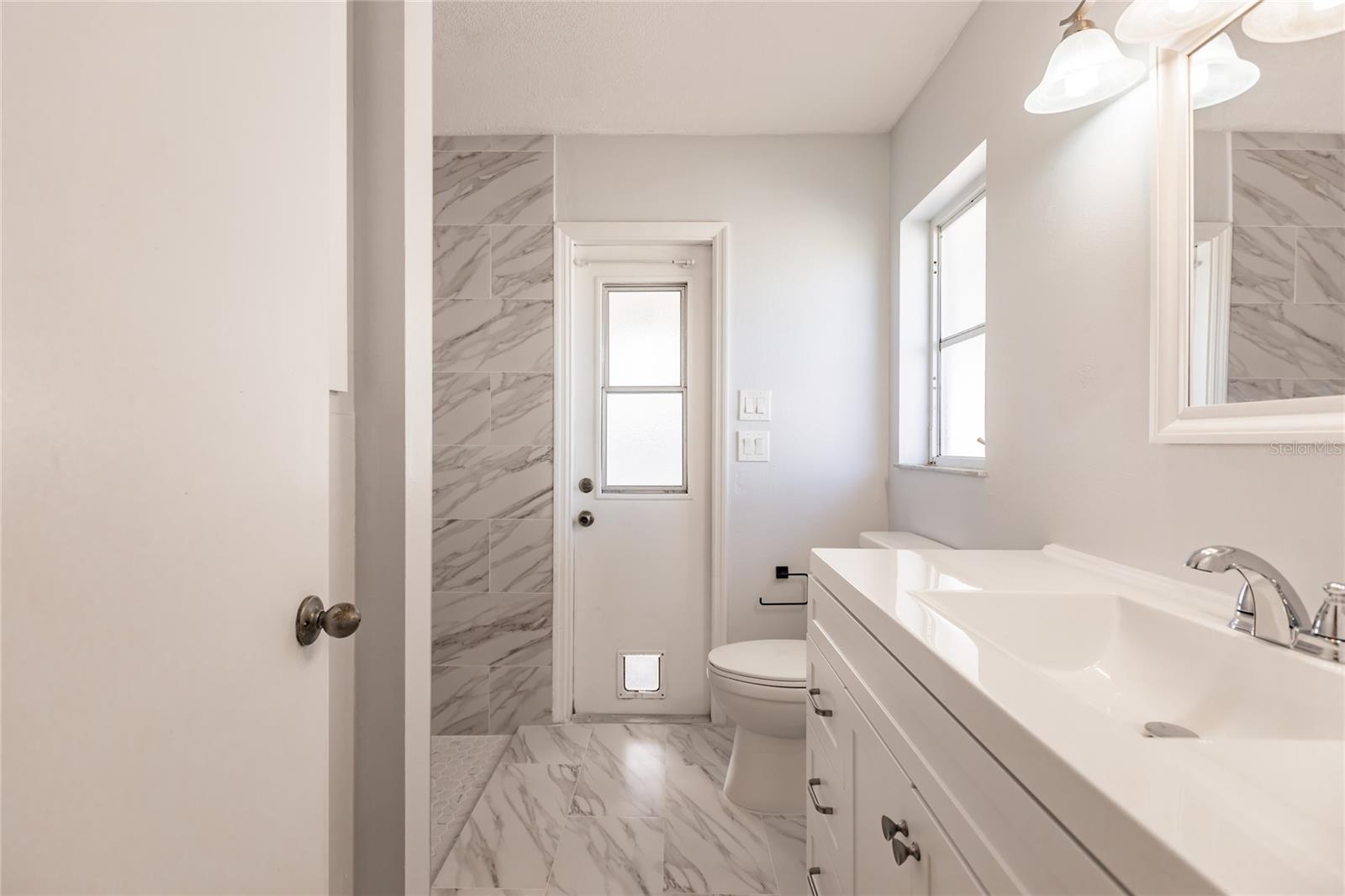 Image 25 of 37 For 11065 Waterford Avenue