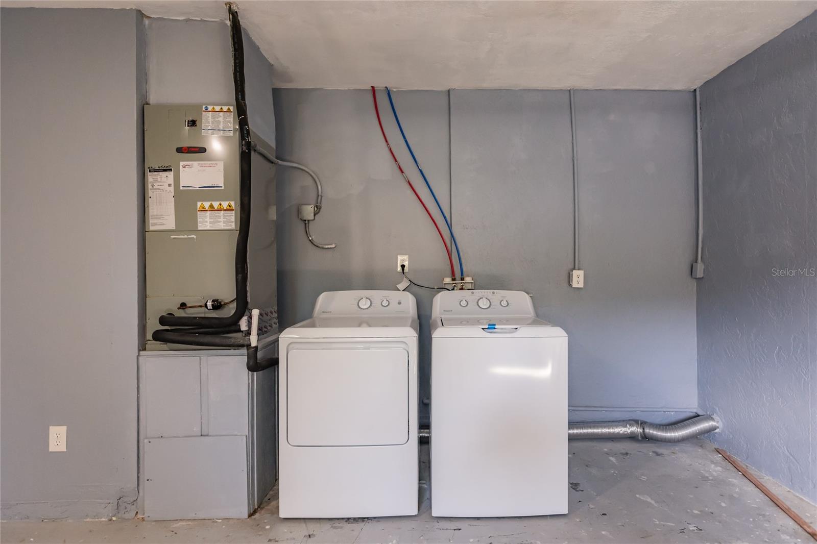 Image 35 of 37 For 11065 Waterford Avenue