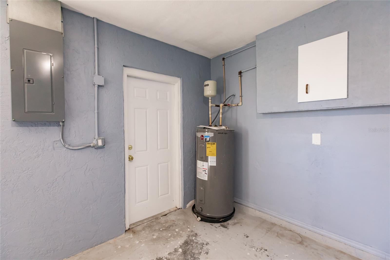 Image 36 of 37 For 11065 Waterford Avenue