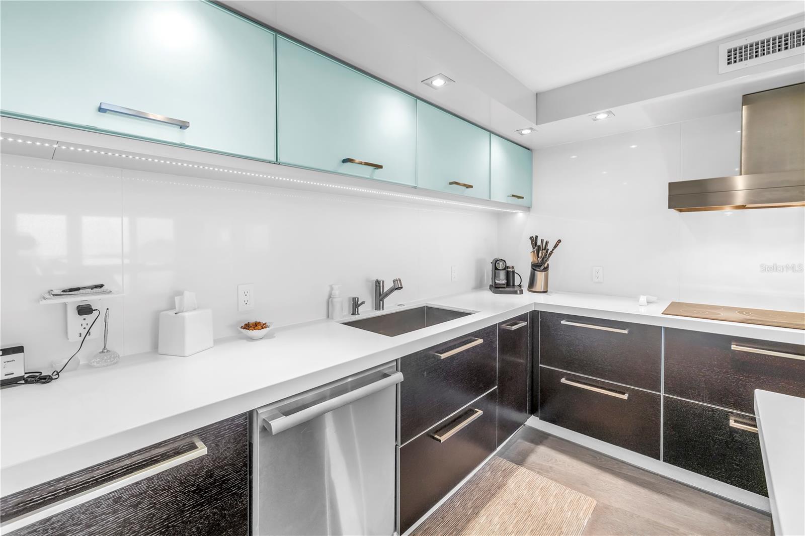 Image 17 of 41 For 4450 Gulf Boulevard 113