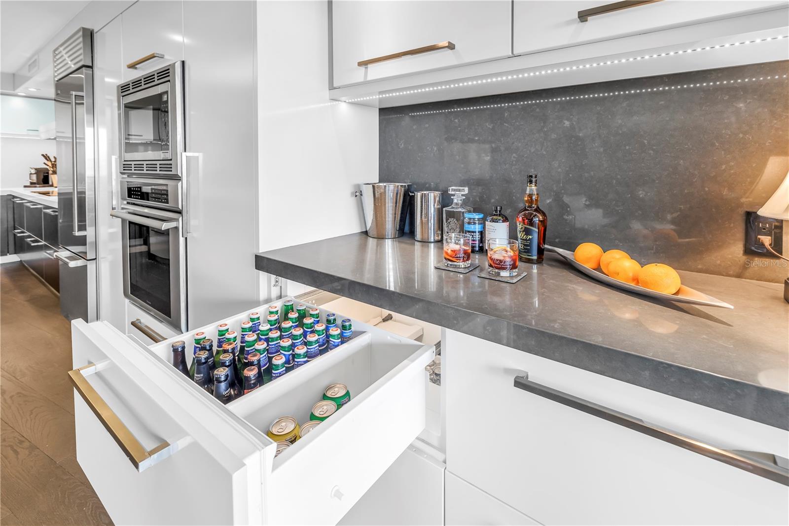 Image 21 of 41 For 4450 Gulf Boulevard 113