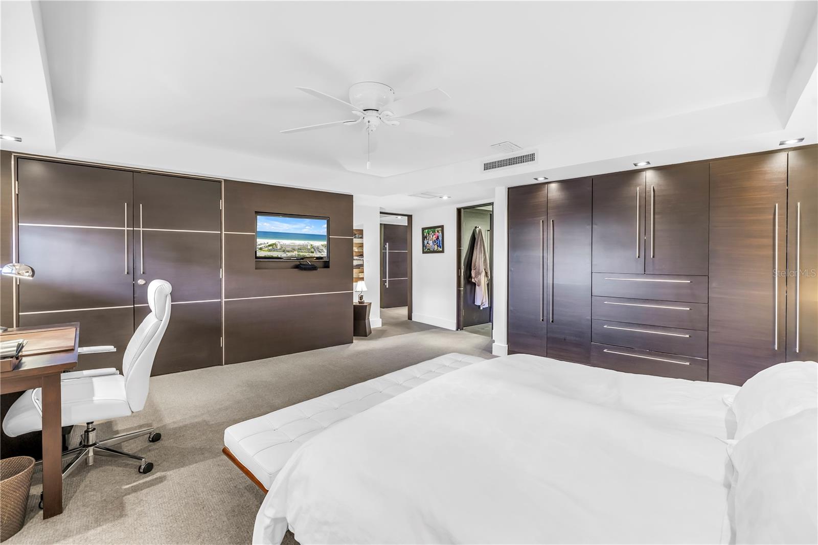 Image 28 of 41 For 4450 Gulf Boulevard 113