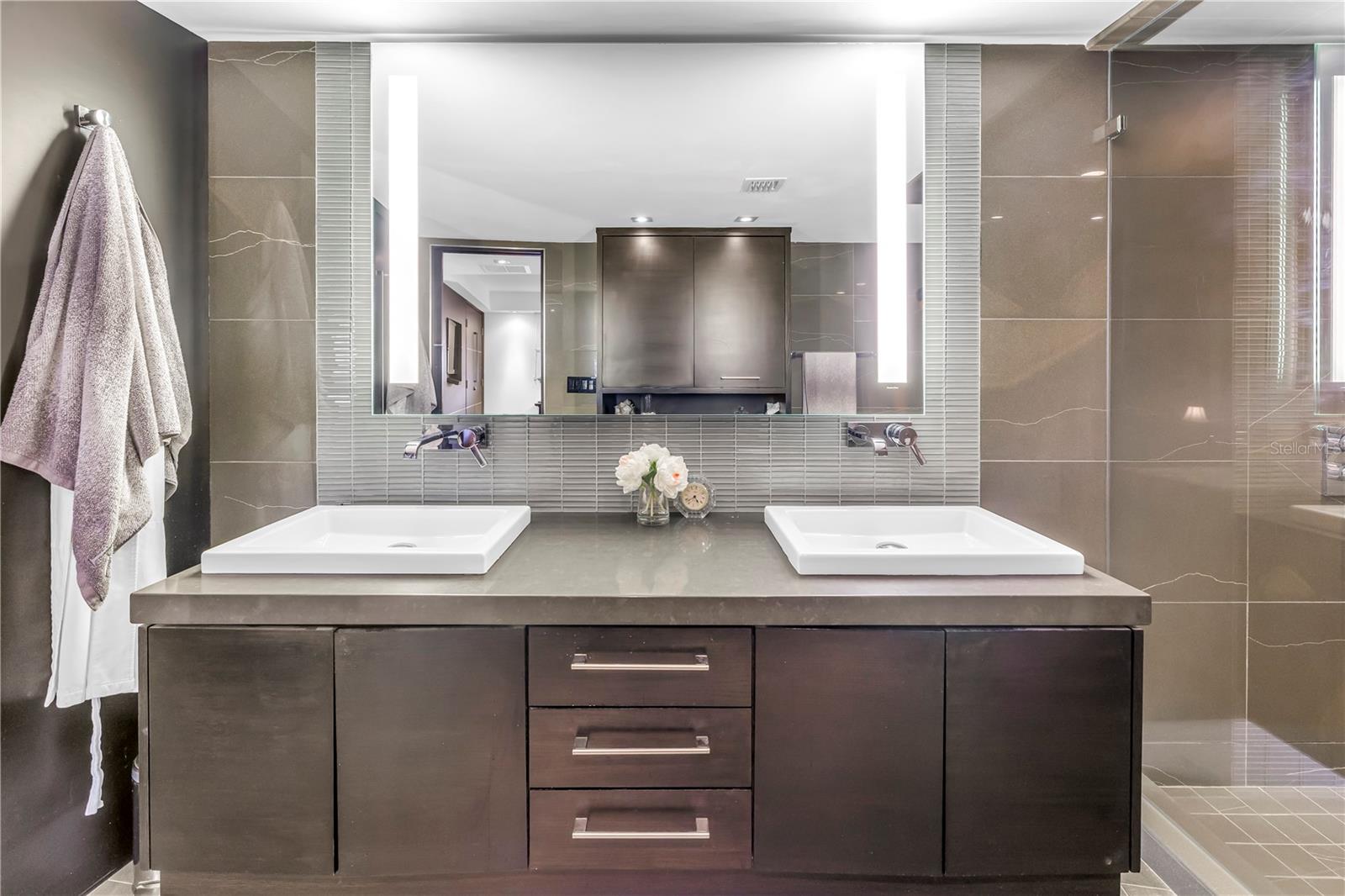 Image 30 of 41 For 4450 Gulf Boulevard 113