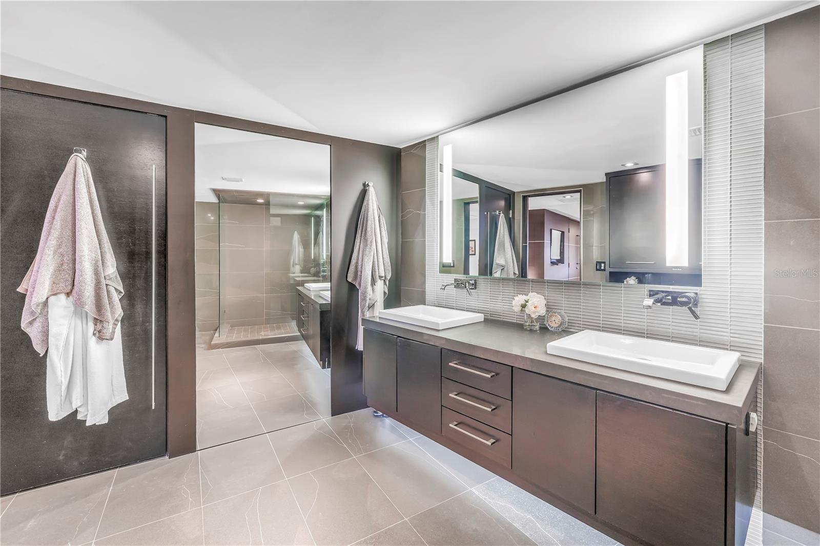 Image 34 of 41 For 4450 Gulf Boulevard 113