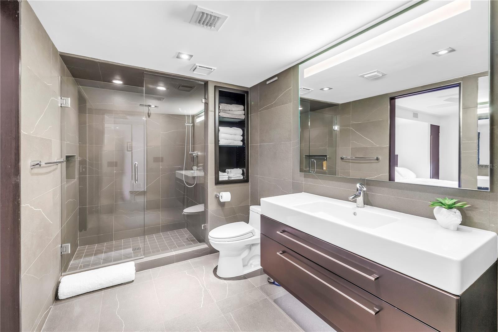 Image 39 of 41 For 4450 Gulf Boulevard 113