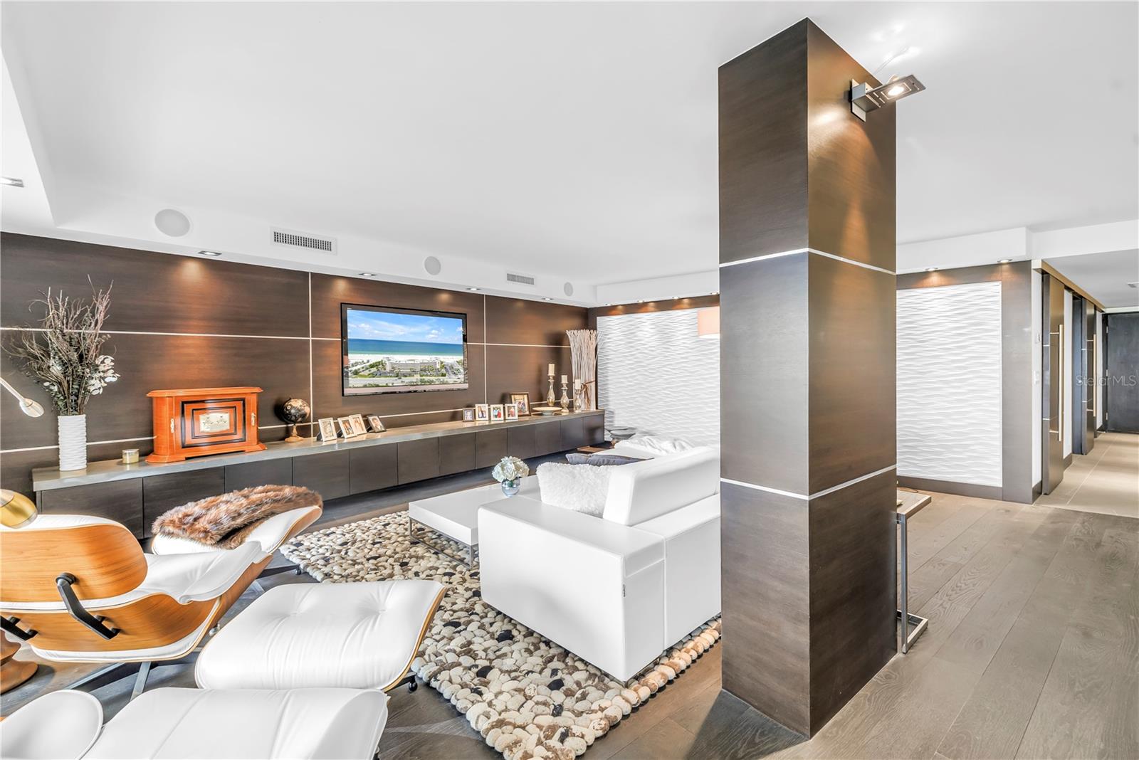 Image 5 of 41 For 4450 Gulf Boulevard 113