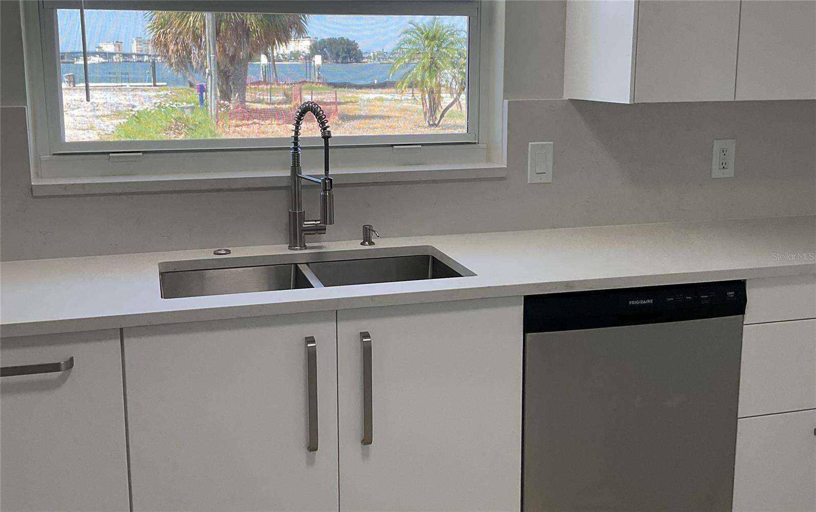 Image 12 of 30 For 14181 Parsley Drive