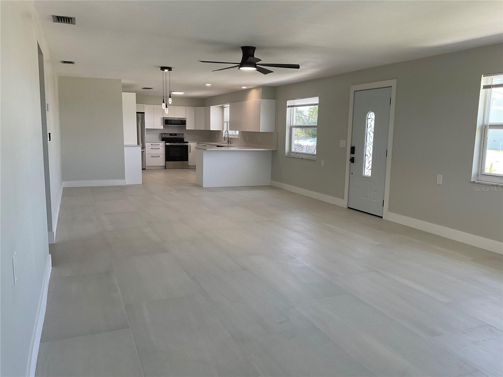 Image 7 of 30 For 14181 Parsley Drive