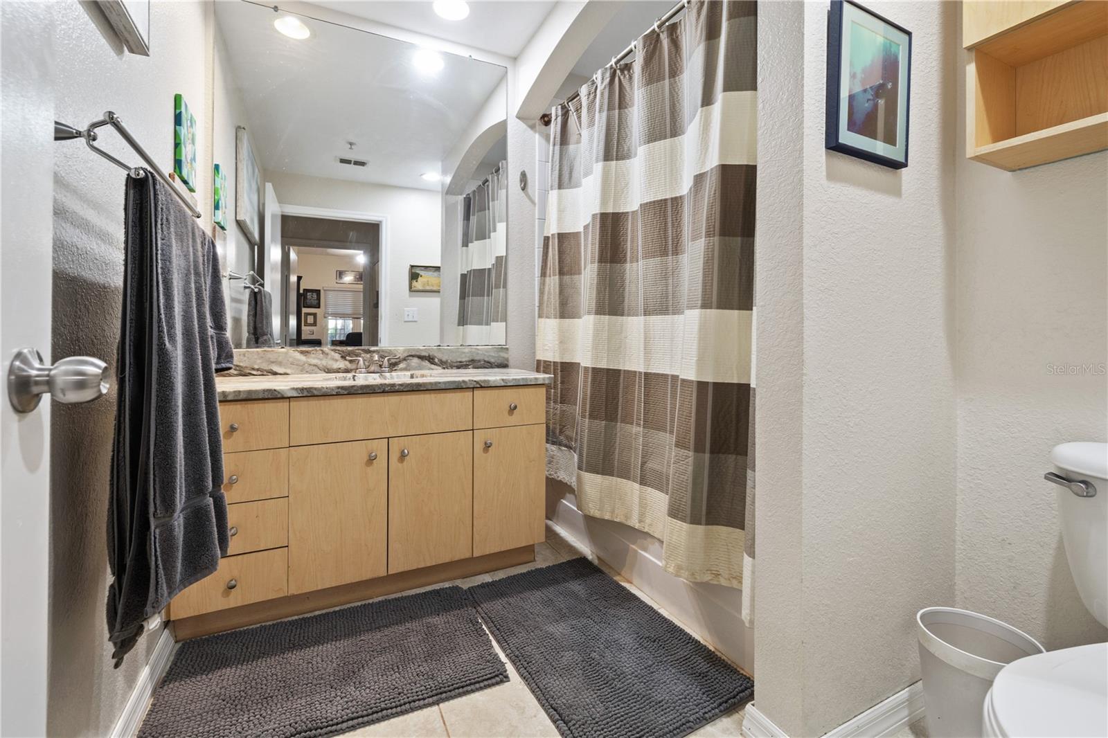 Image 14 of 25 For 100 4th Avenue S 103