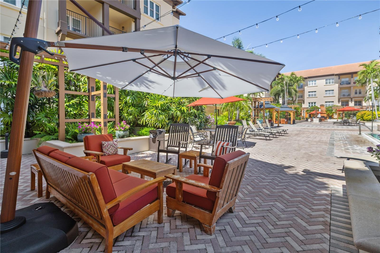 Image 18 of 25 For 100 4th Avenue S 103