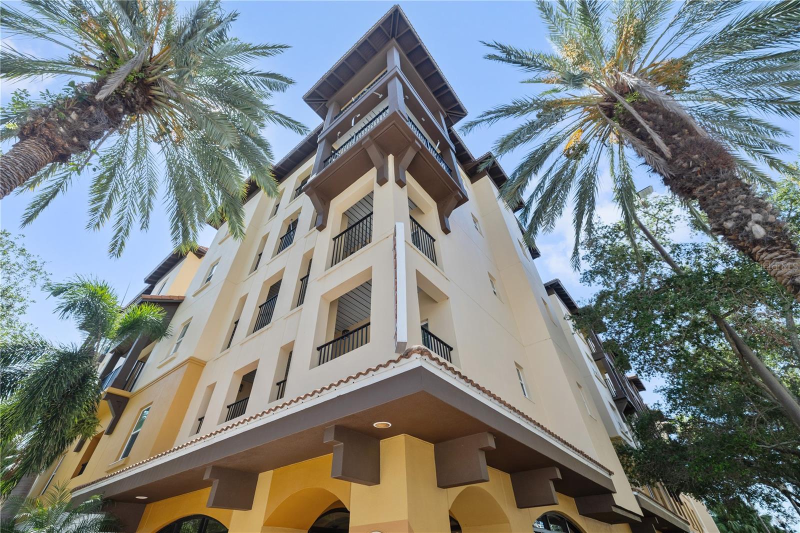 Image 2 of 25 For 100 4th Avenue S 103