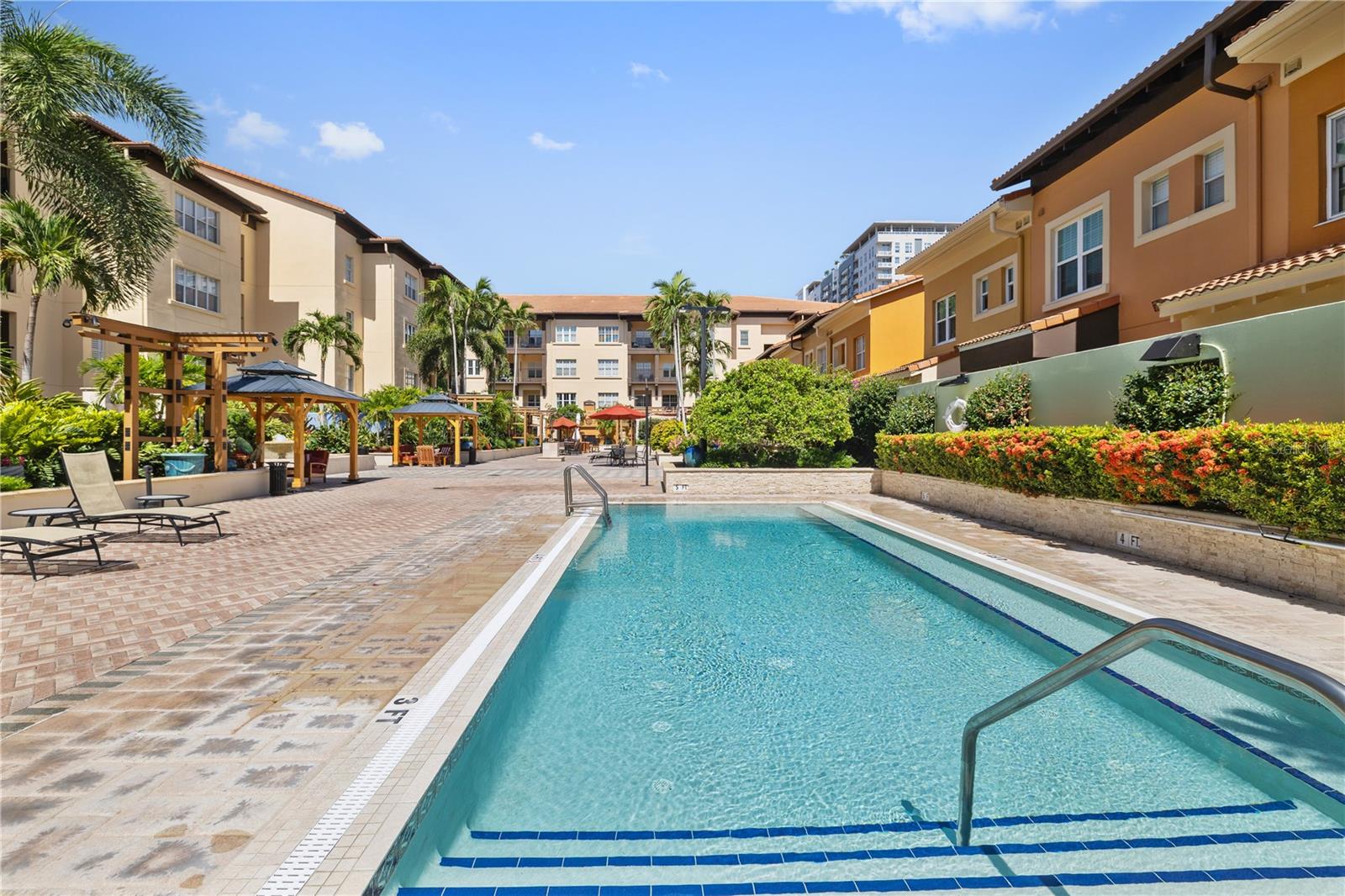 Image 20 of 25 For 100 4th Avenue S 103