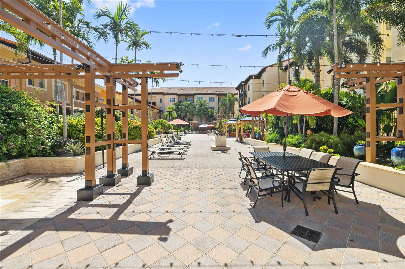 Image 24 of 25 For 100 4th Avenue S 103