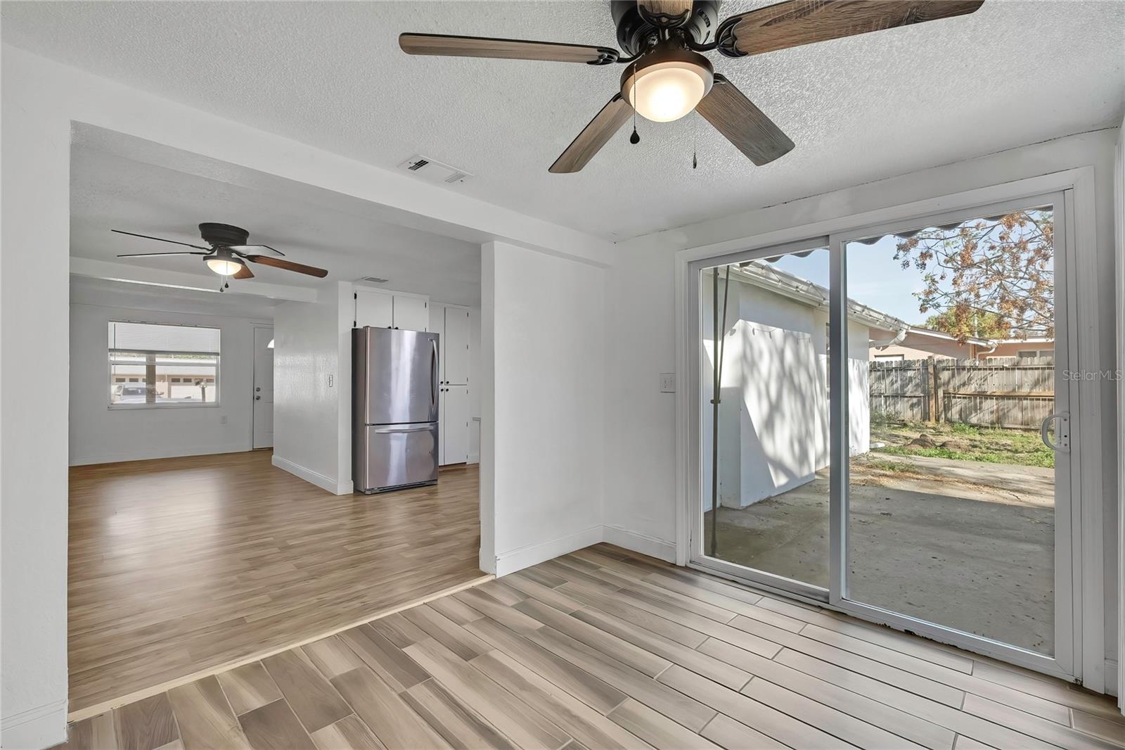 Image 16 of 44 For 1448 Saplin Drive