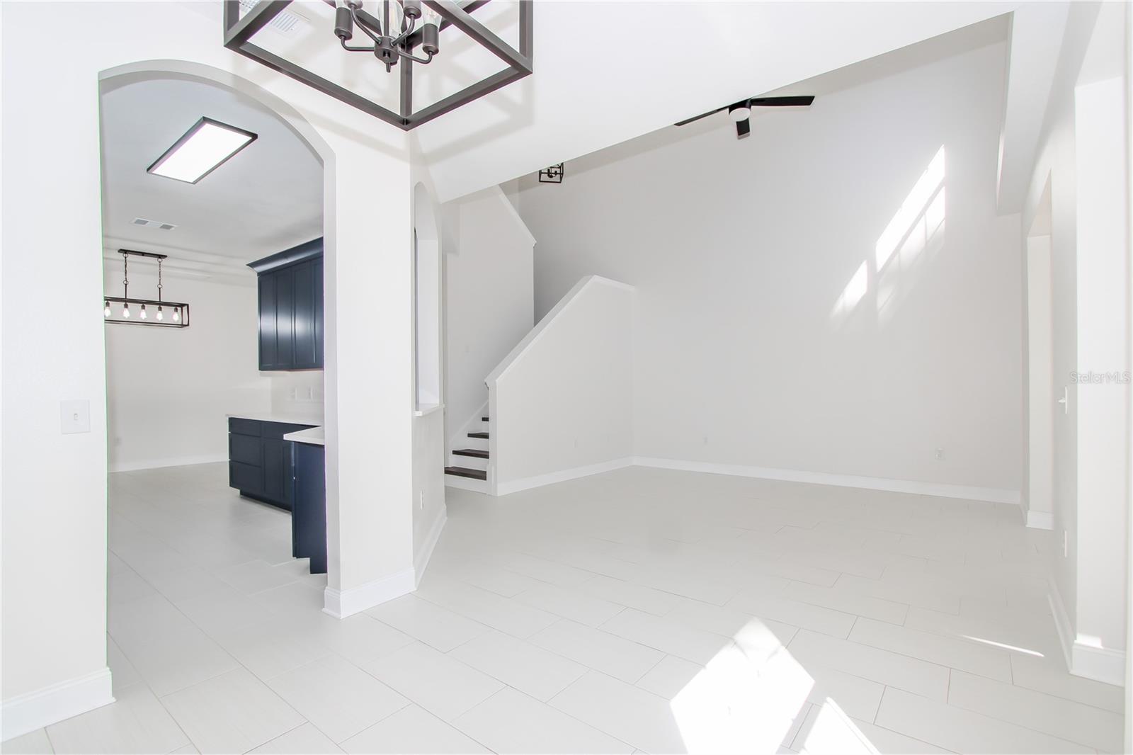 Image 12 of 34 For 6407 Rosefinch Court 104