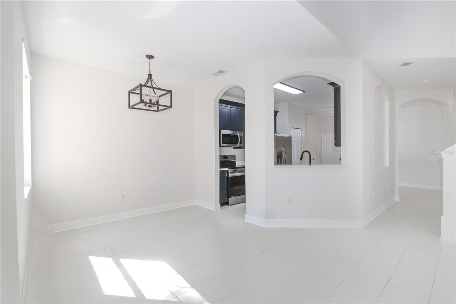 Image 13 of 34 For 6407 Rosefinch Court 104