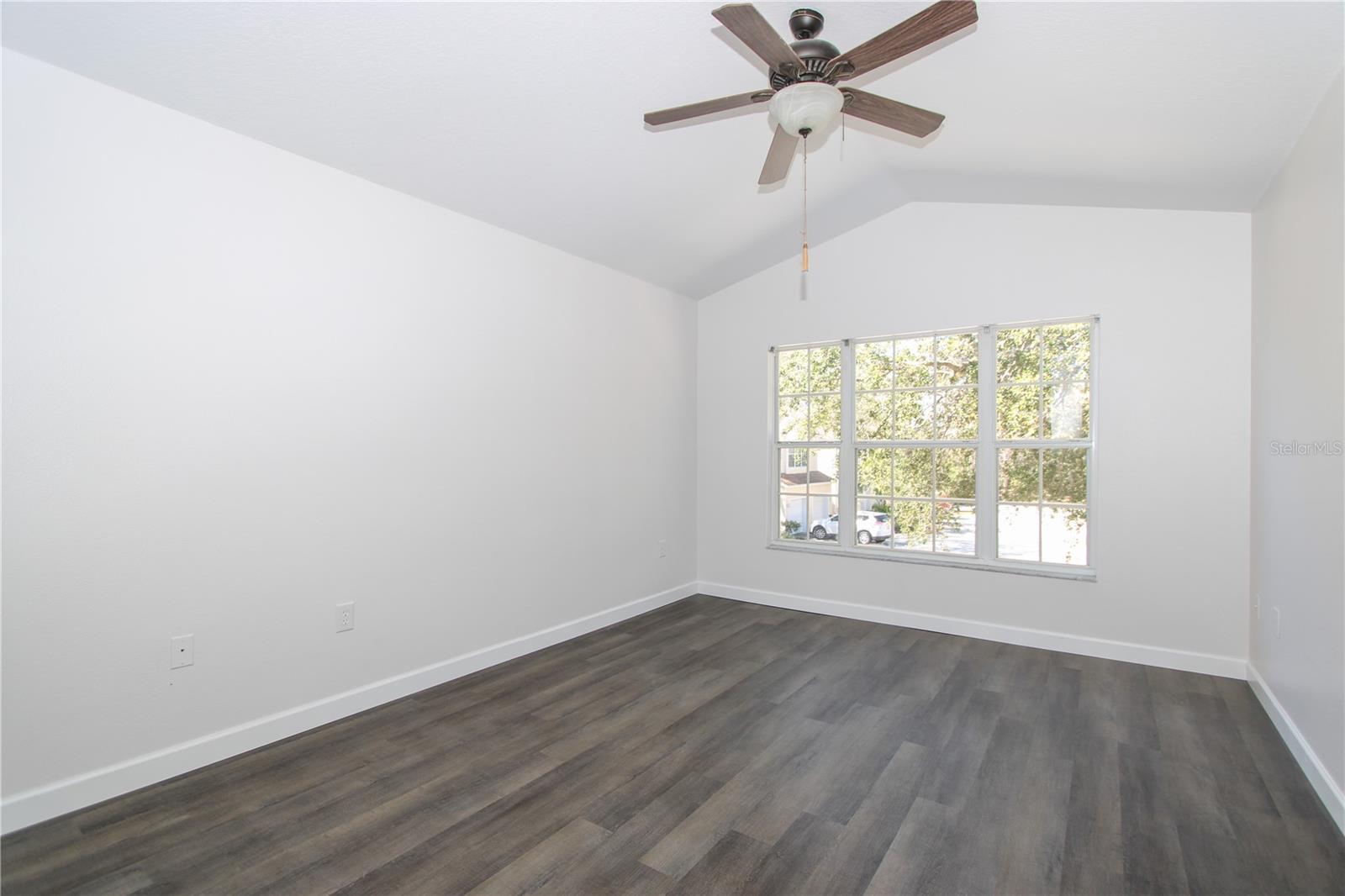 Image 18 of 34 For 6407 Rosefinch Court 104