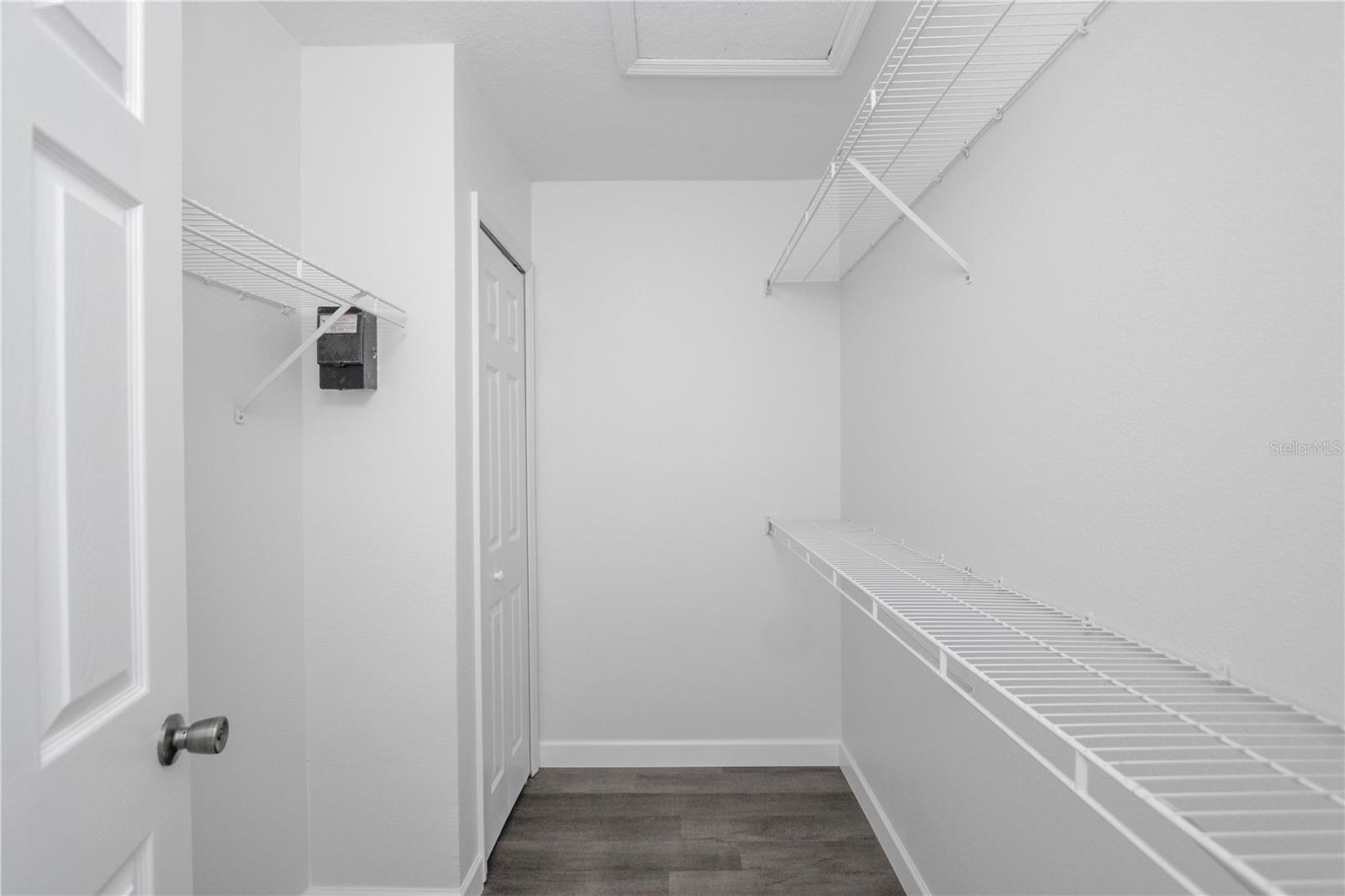 Image 23 of 34 For 6407 Rosefinch Court 104