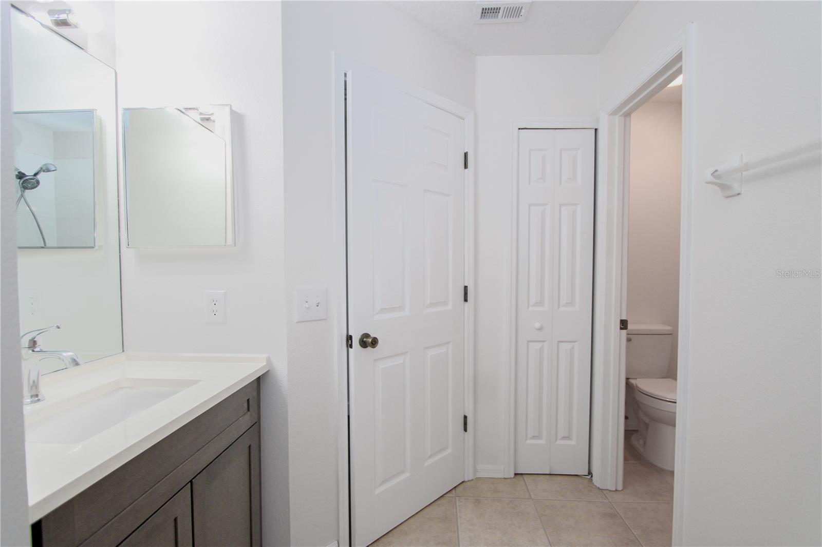 Image 26 of 34 For 6407 Rosefinch Court 104