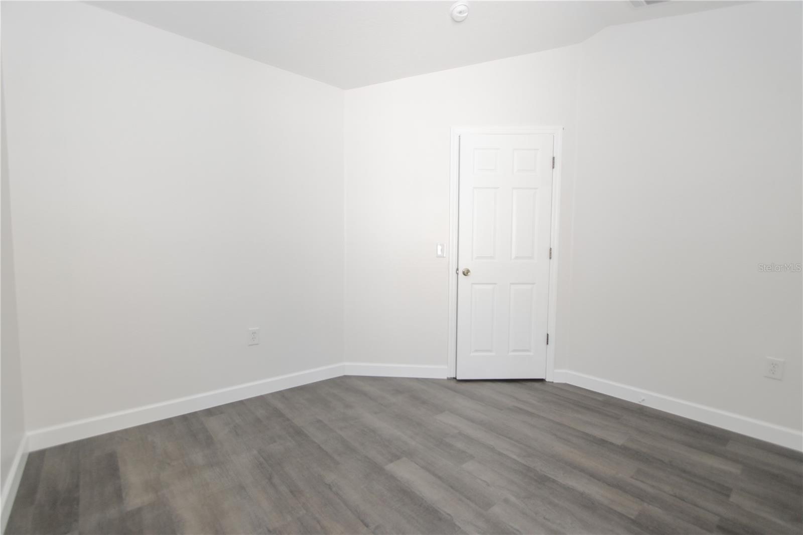 Image 29 of 34 For 6407 Rosefinch Court 104