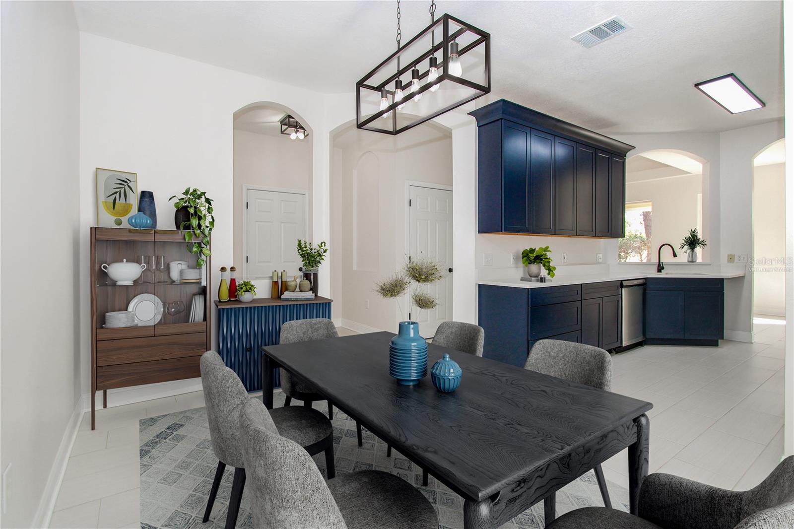 Image 4 of 34 For 6407 Rosefinch Court 104