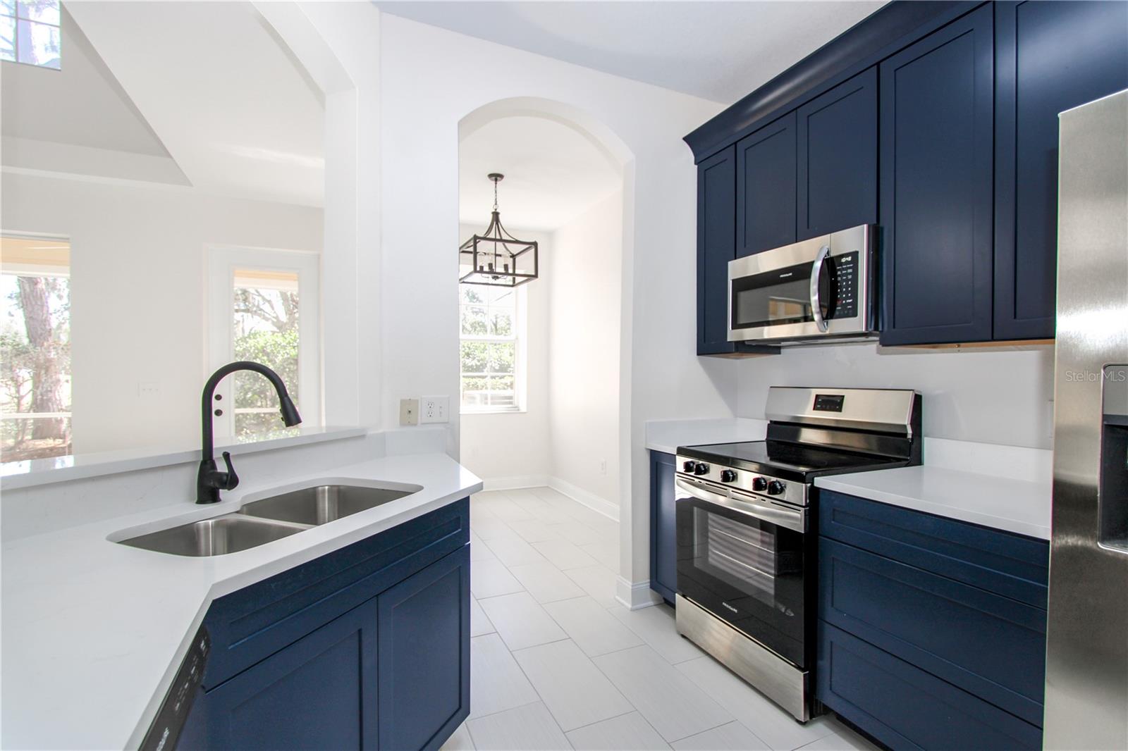 Image 8 of 34 For 6407 Rosefinch Court 104