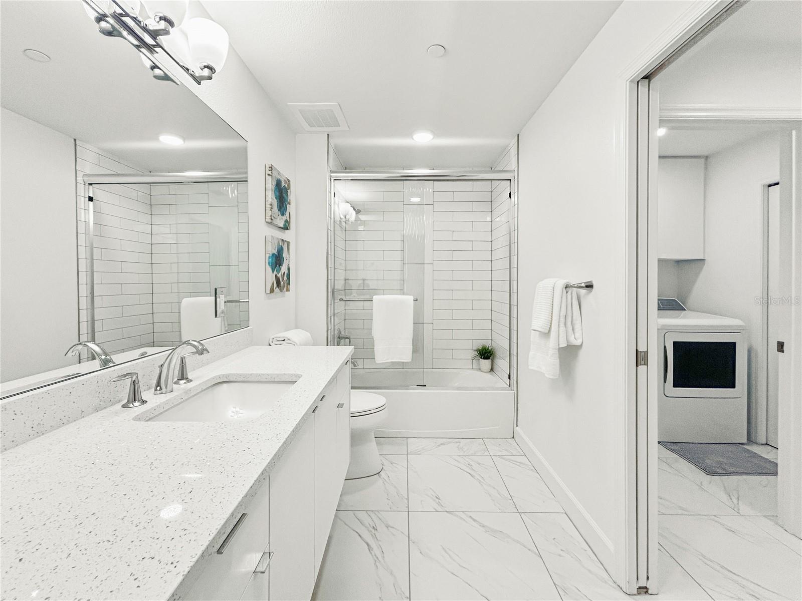 Image 14 of 35 For 125 Island Way 502