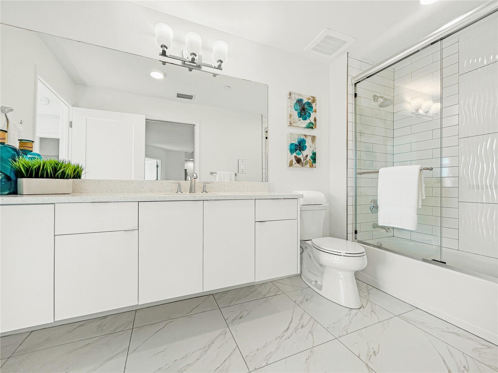 Image 15 of 35 For 125 Island Way 502