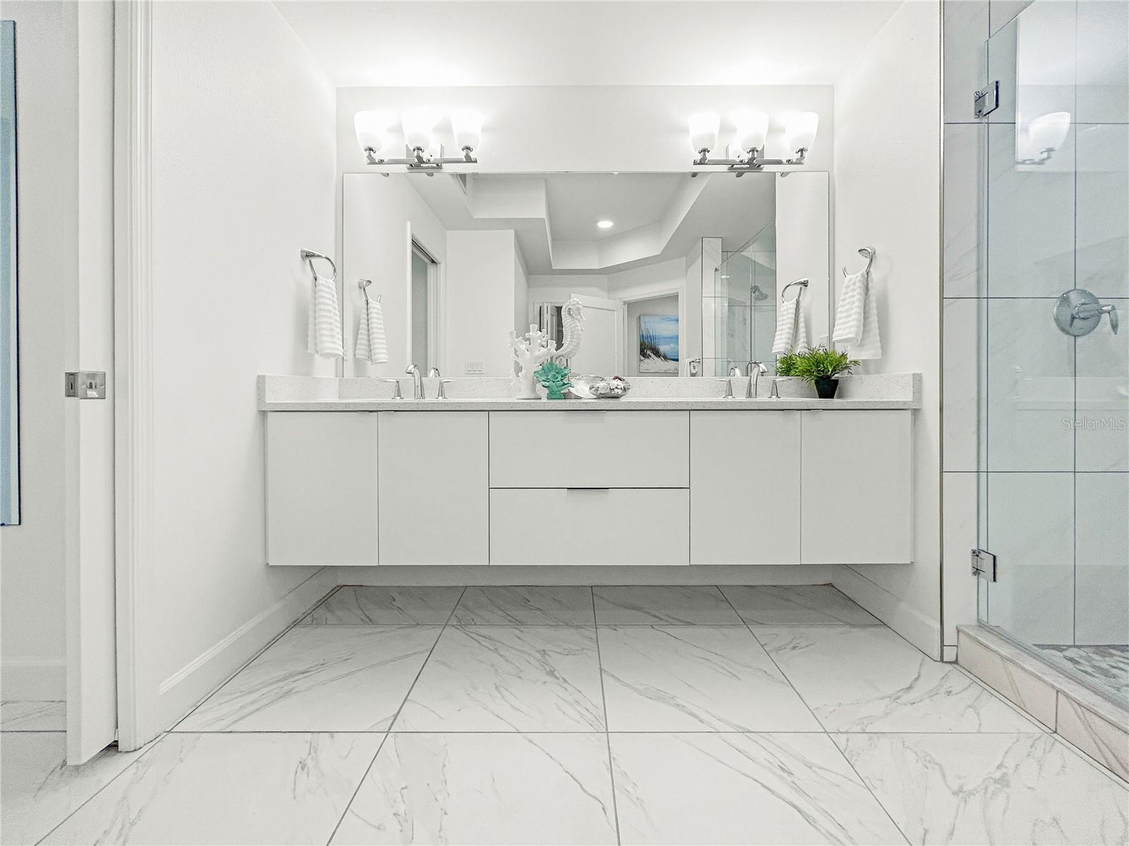 Image 20 of 35 For 125 Island Way 502