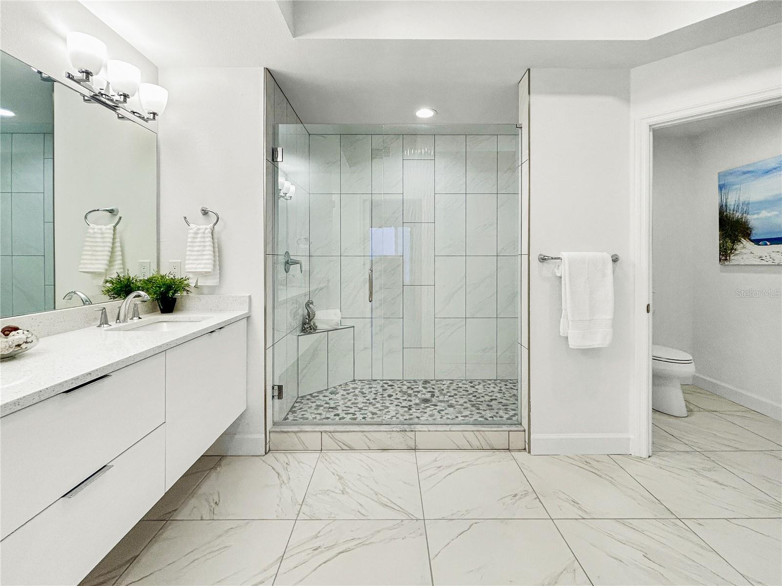 Image 21 of 35 For 125 Island Way 502