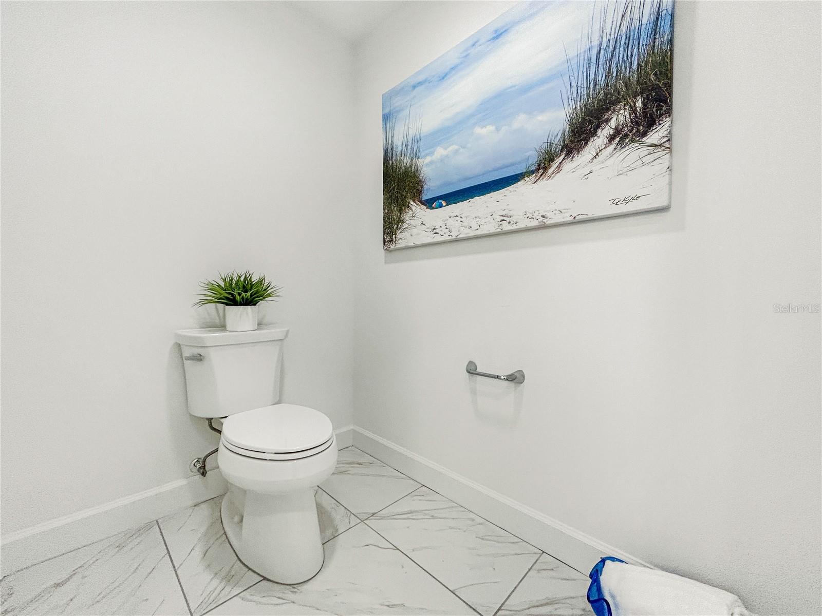 Image 23 of 35 For 125 Island Way 502