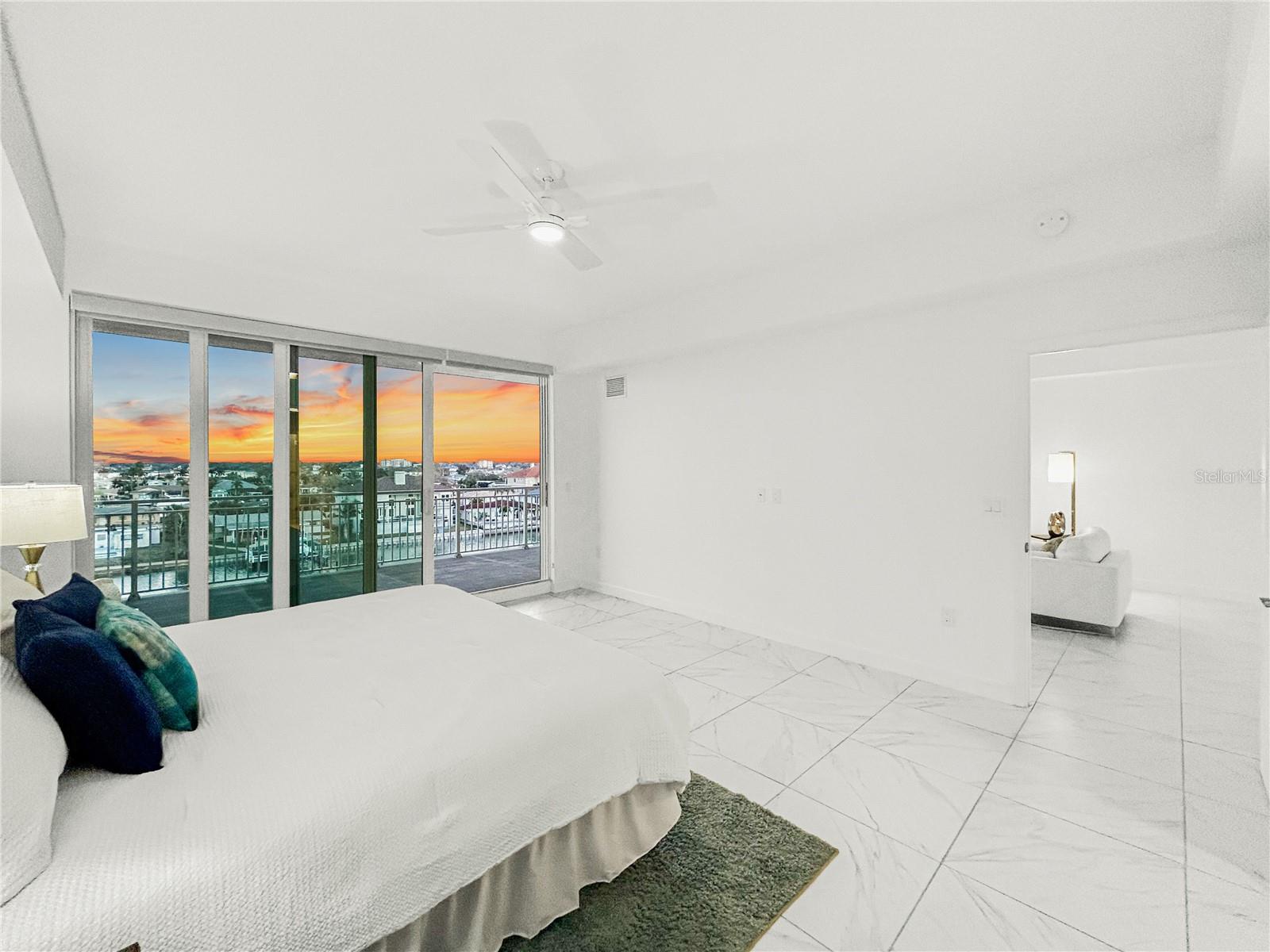 Image 26 of 35 For 125 Island Way 502