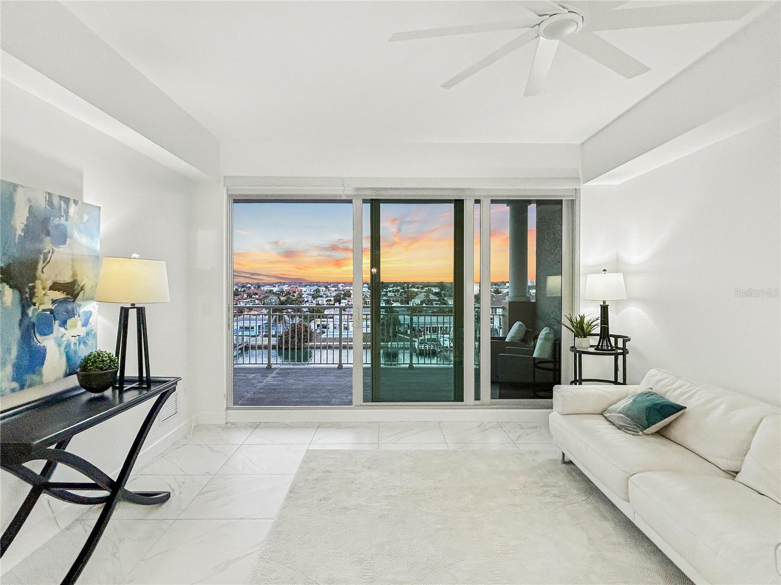 Image 28 of 35 For 125 Island Way 502