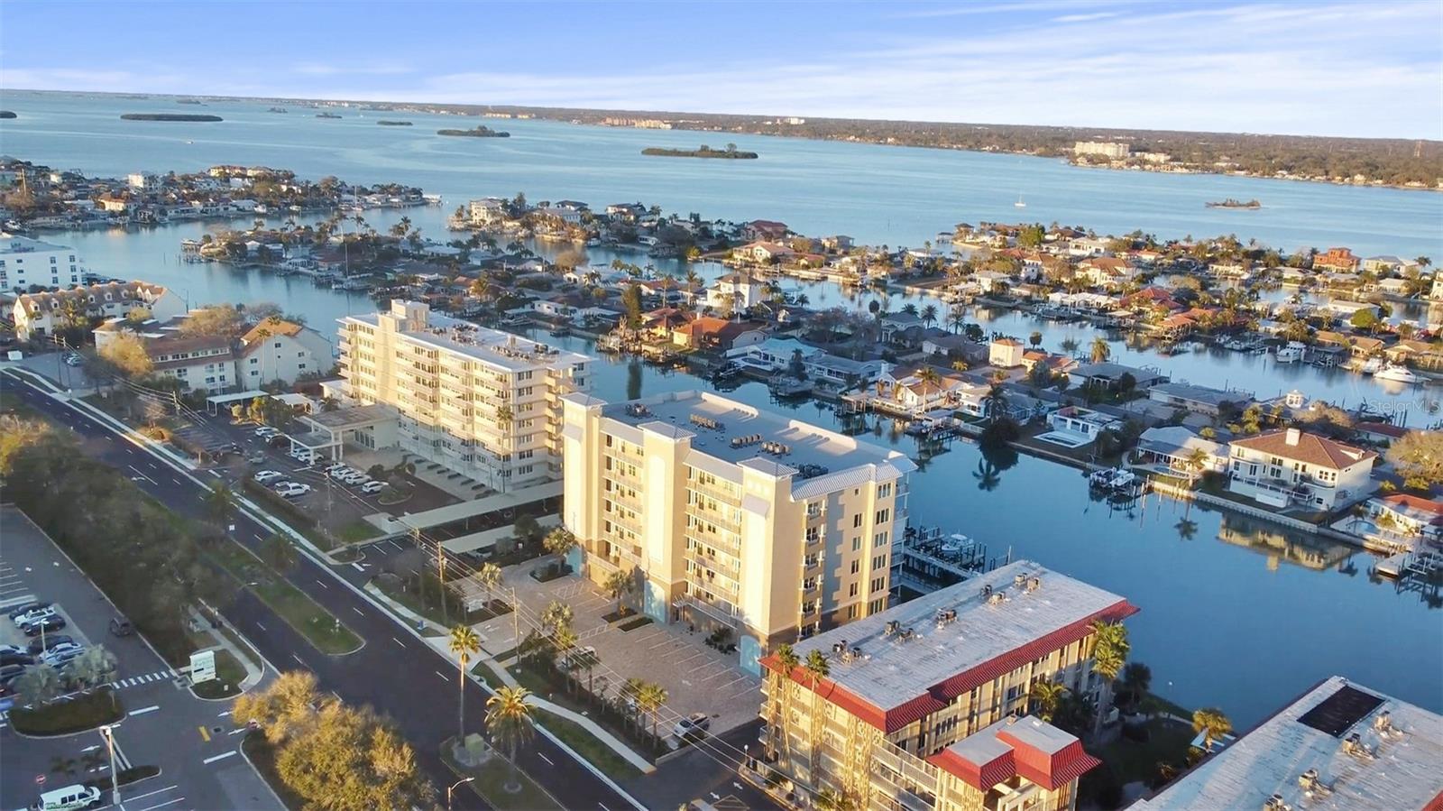 Image 3 of 35 For 125 Island Way 502