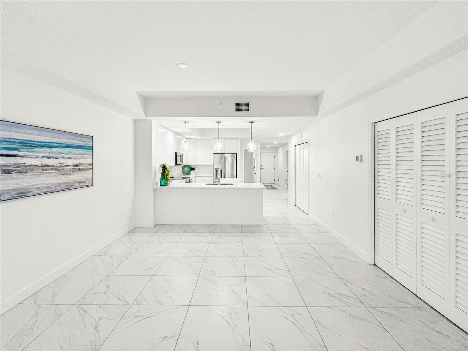 Image 30 of 35 For 125 Island Way 502