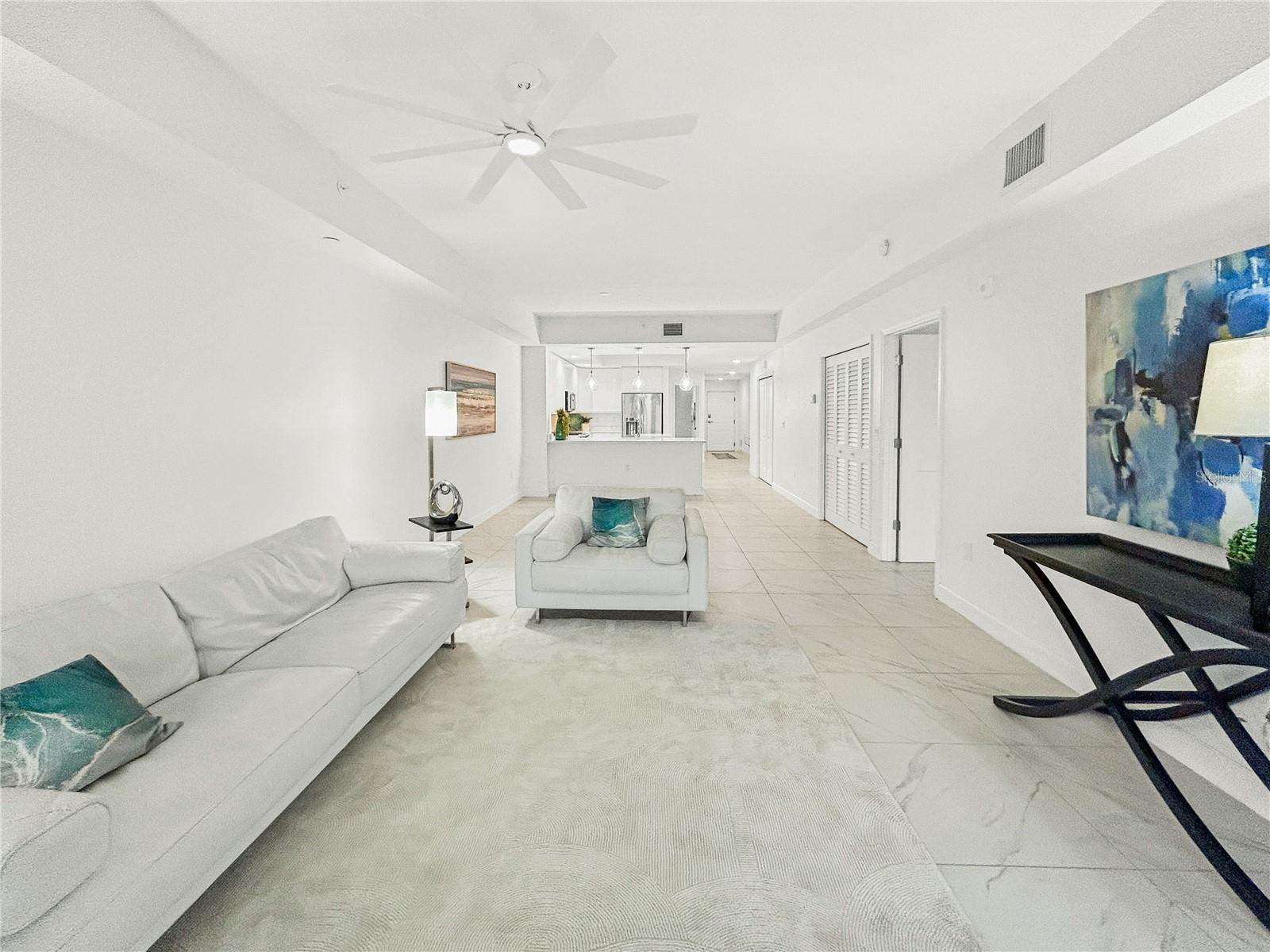 Image 31 of 35 For 125 Island Way 502