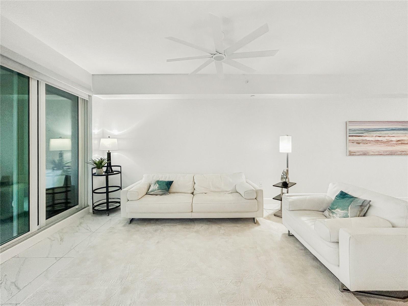 Image 32 of 35 For 125 Island Way 502