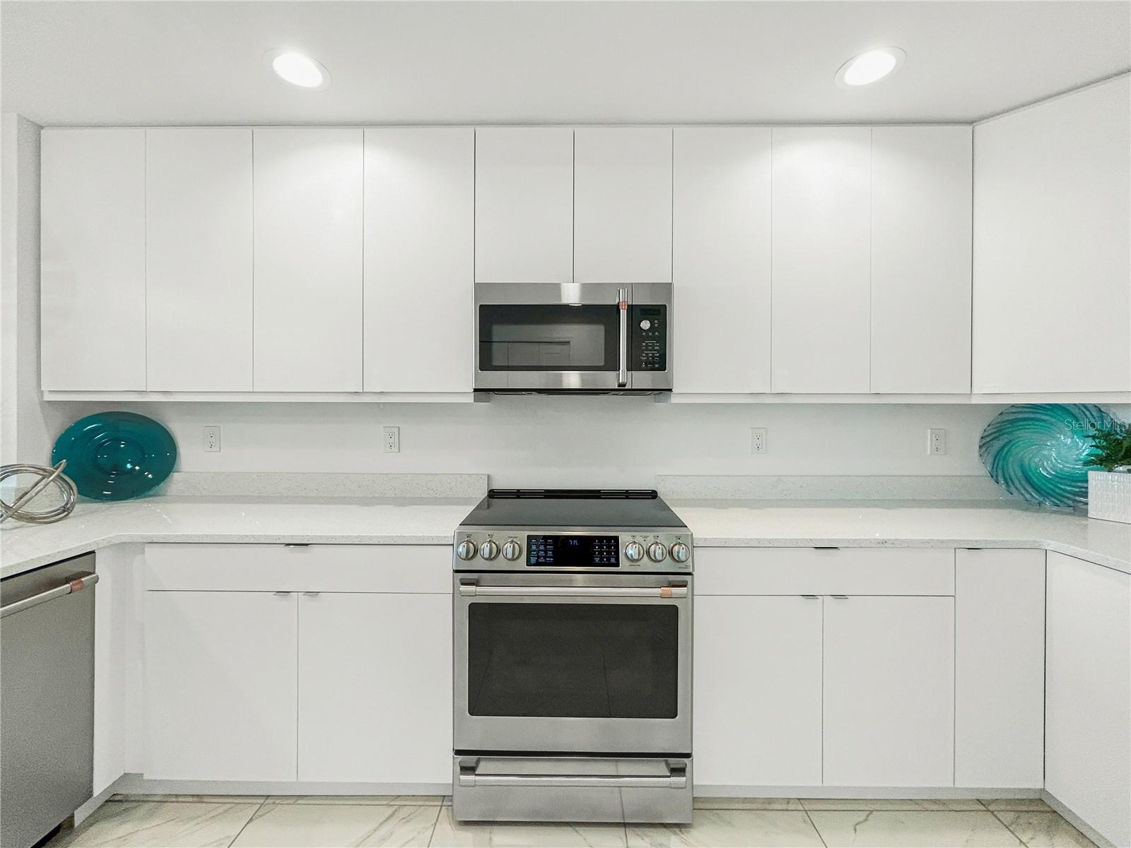 Image 7 of 35 For 125 Island Way 502