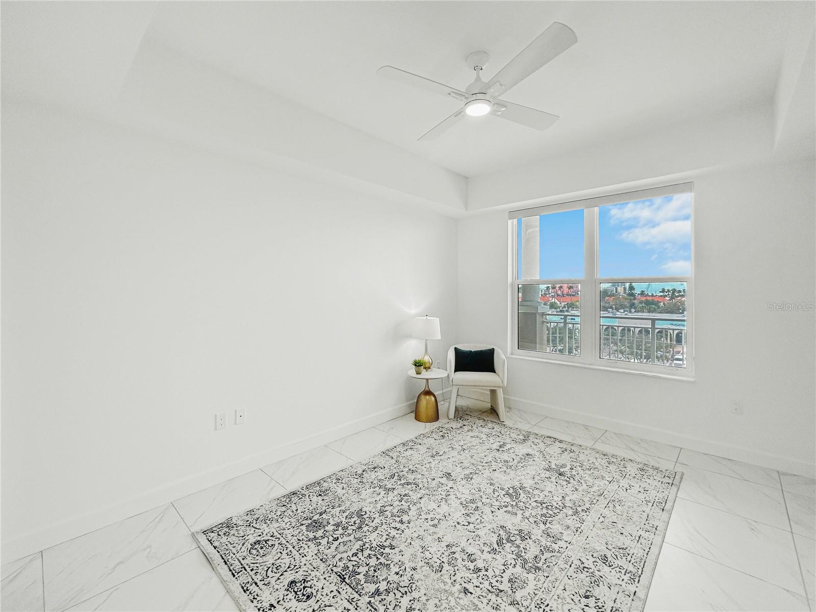 Image 9 of 35 For 125 Island Way 502