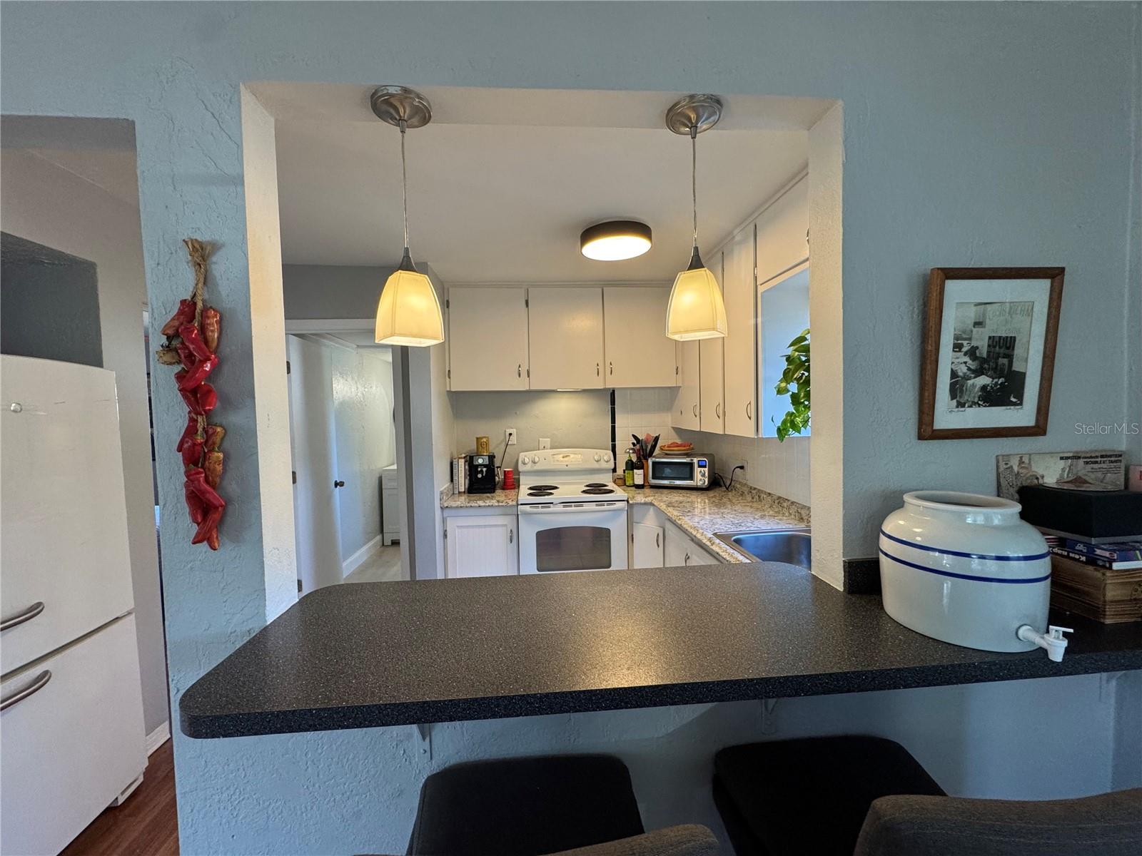 Image 3 of 13 For 833 12th Avenue N B