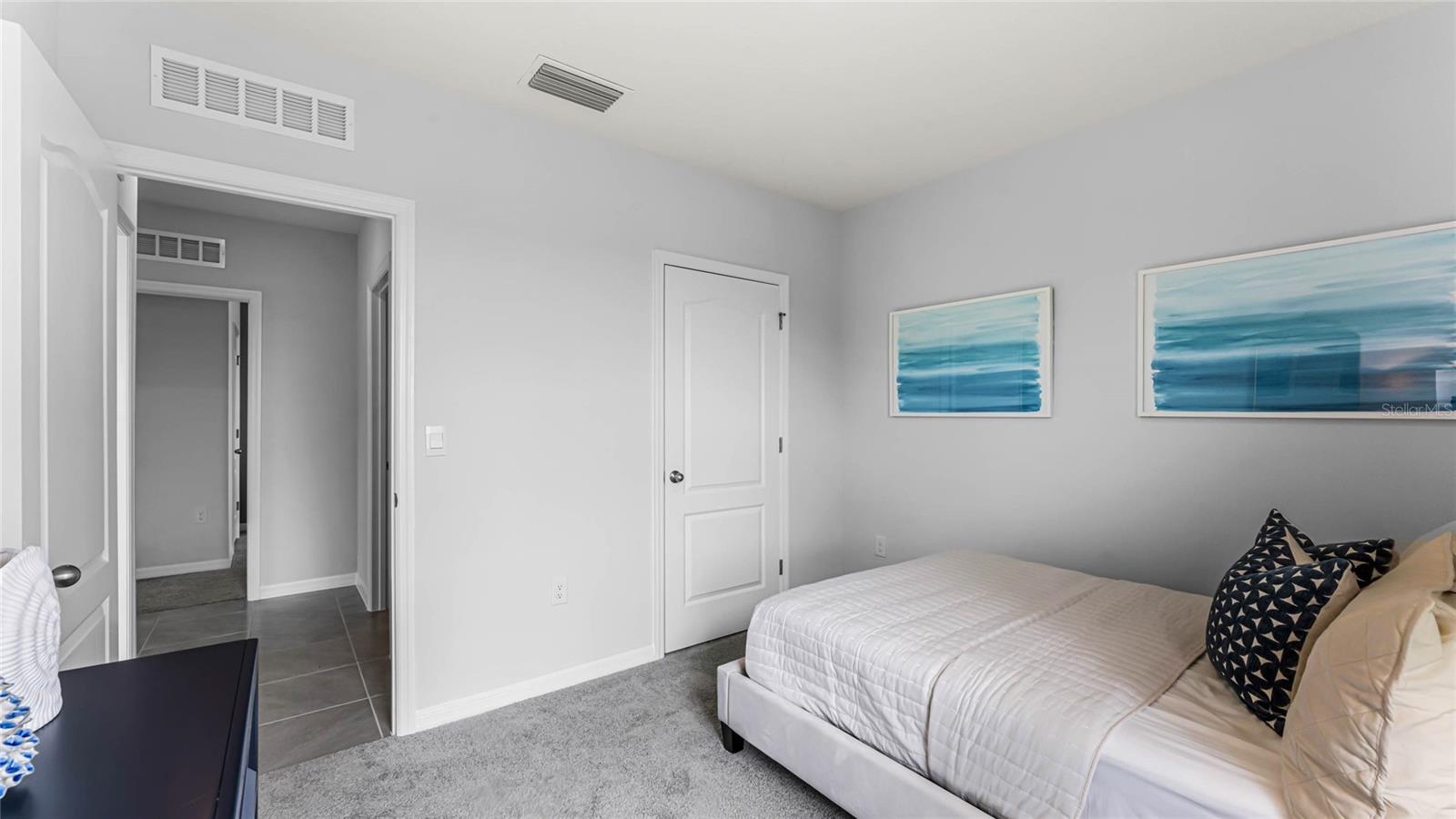 Listing photo id 13 for 35526 Sunflower Hill Drive