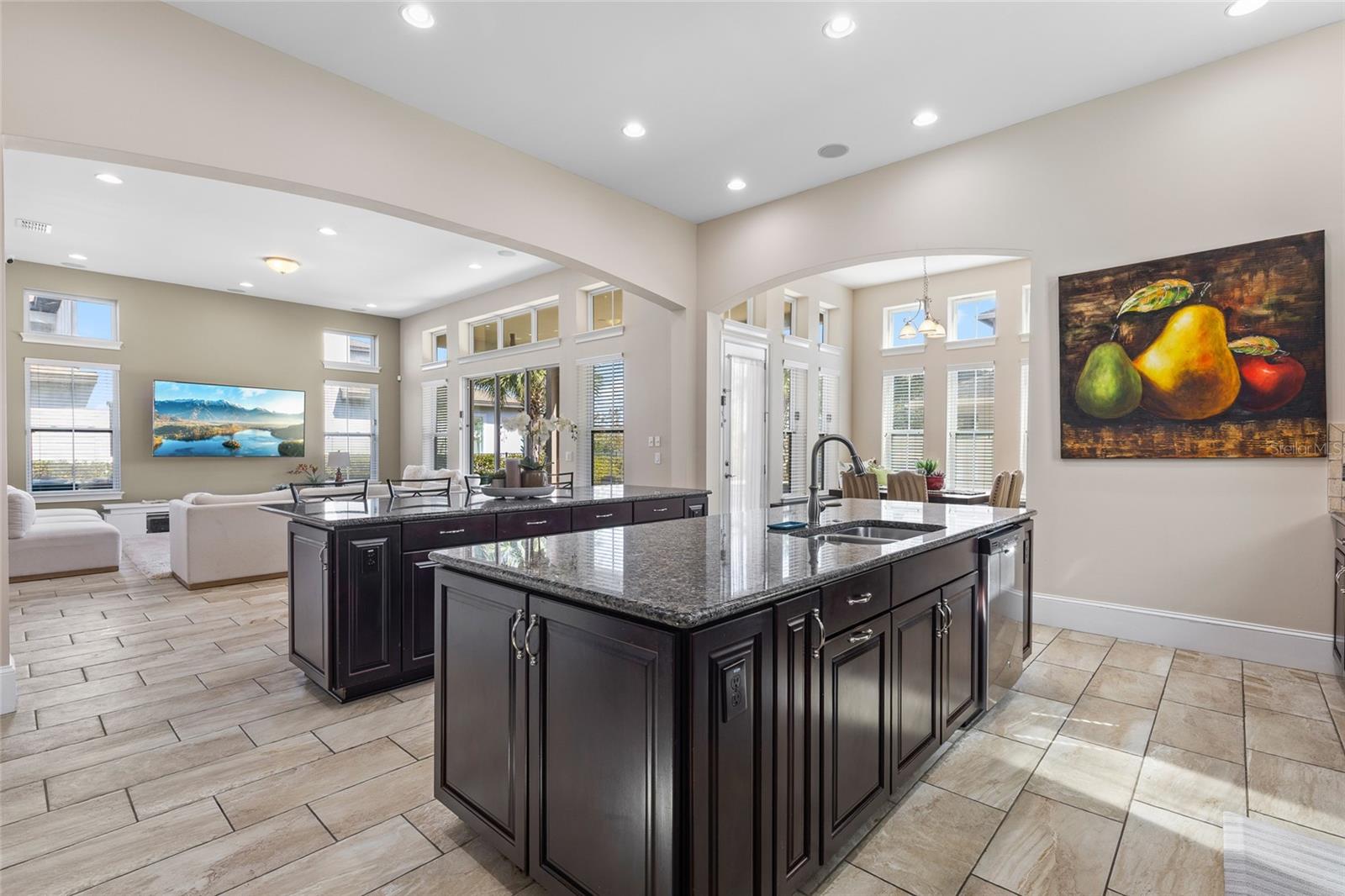 Image 21 of 62 For 14201 Corrigan Avenue