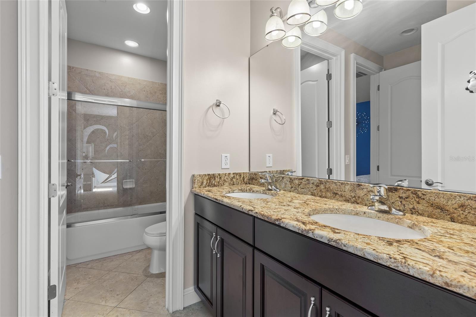 Image 39 of 62 For 14201 Corrigan Avenue