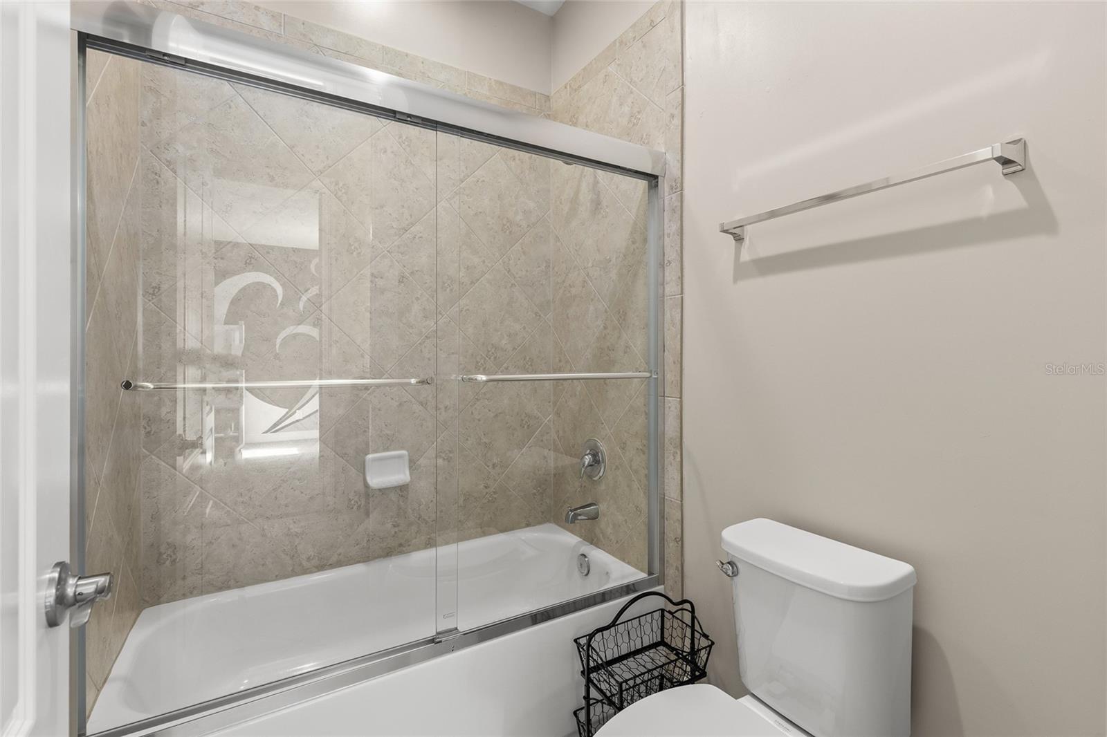 Image 40 of 62 For 14201 Corrigan Avenue