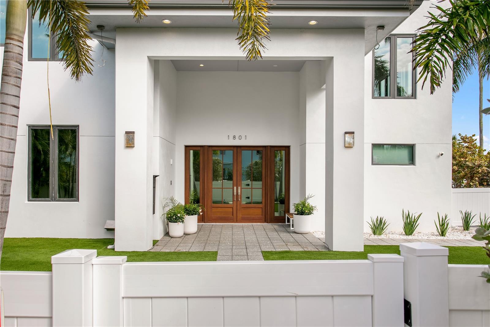 Image 2 of 37 For 1801 Pass A Grille Way