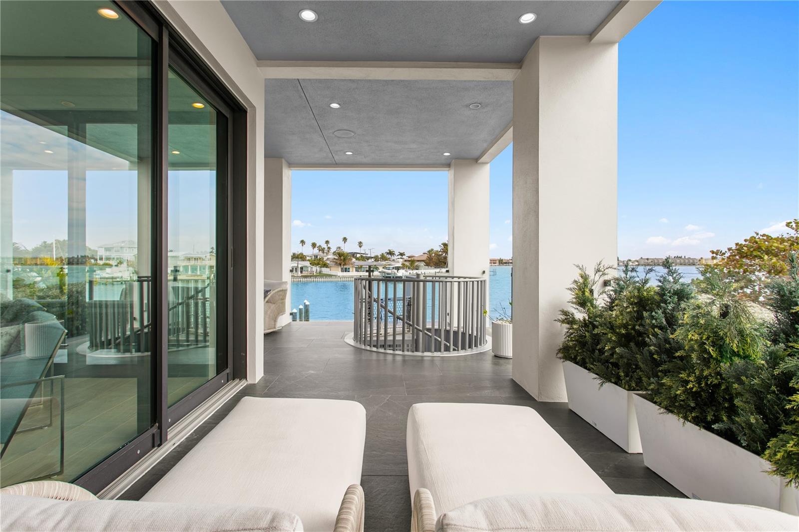 Image 20 of 37 For 1801 Pass A Grille Way