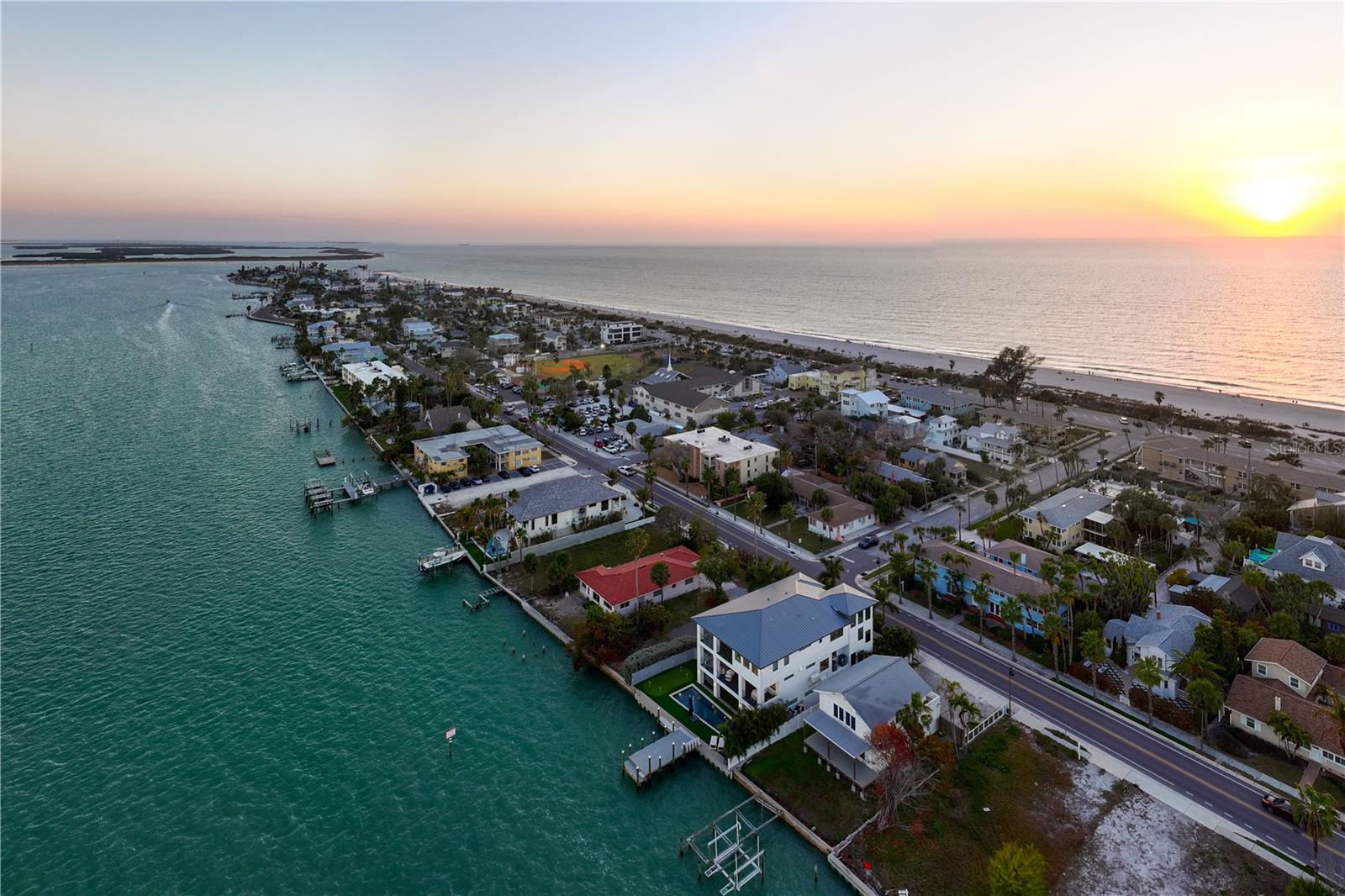 Image 26 of 37 For 1801 Pass A Grille Way